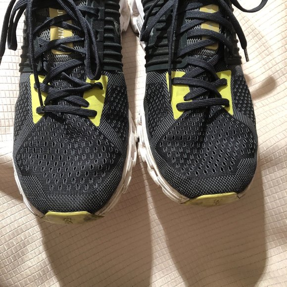 On running cloudswift men charcoal gray and yellow running shoes, 12 - Picture 9 of 16